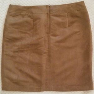 Cato Women's size 12 skirt with pockets